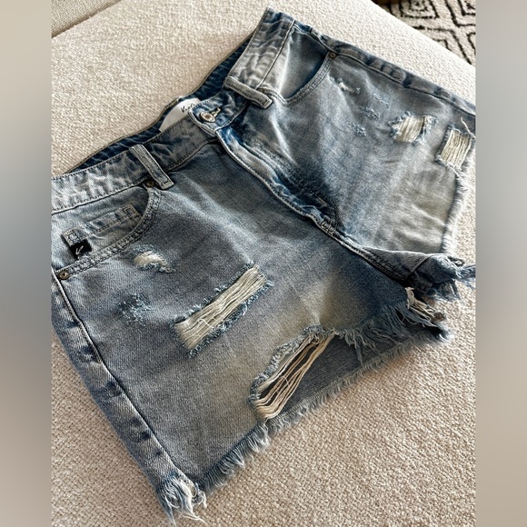 Distressed Jean Shorts - Picture 4 of 6